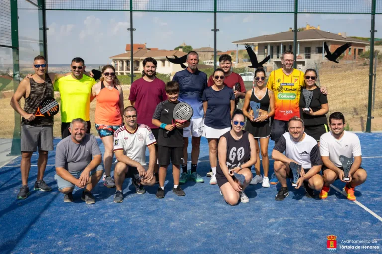 Tórtola disfruta del torneo de pádel de adultos con una jornada llena de deporte y diversión