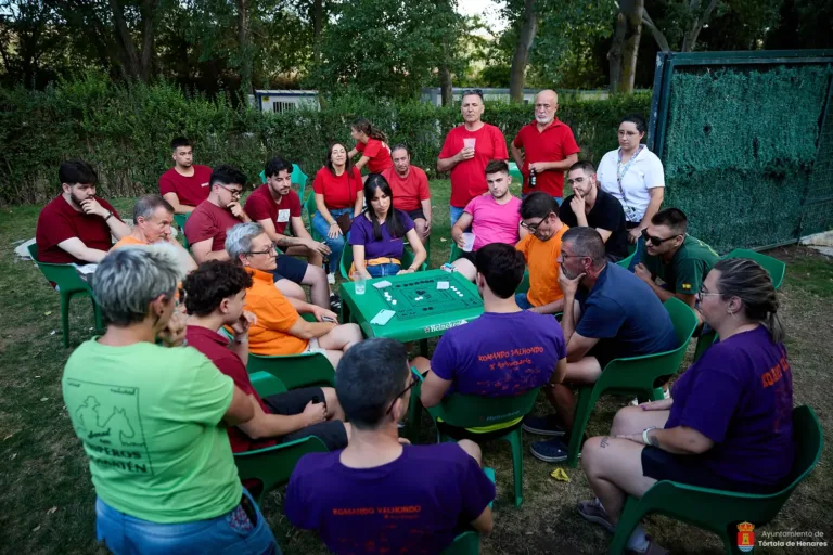 Ana y Julio se proclaman campeones del Torneo de Mus