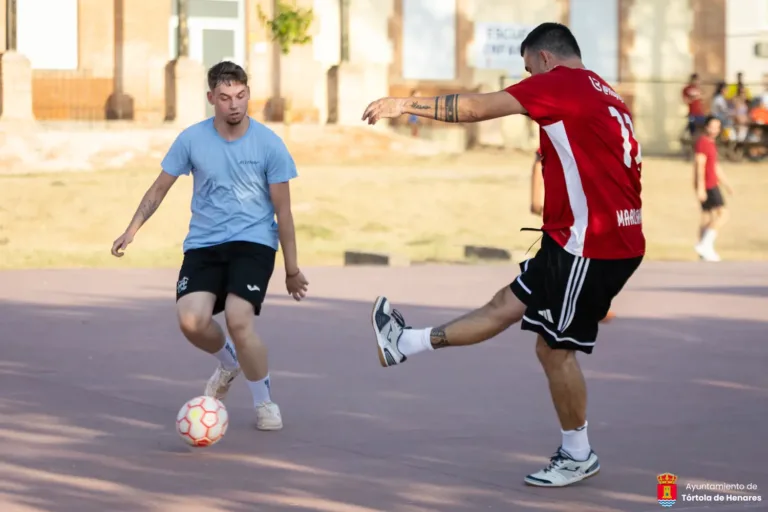 El Torneo Interpeñas de Fútbol Sala llena de emoción la tarde en Tórtola