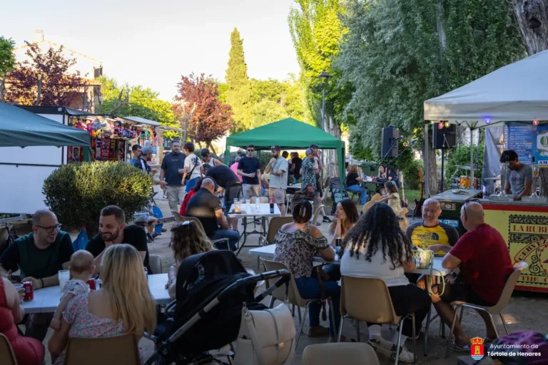 Gran ambiente en la III Feria artesana de la Cerveza de Tórtola de Henares