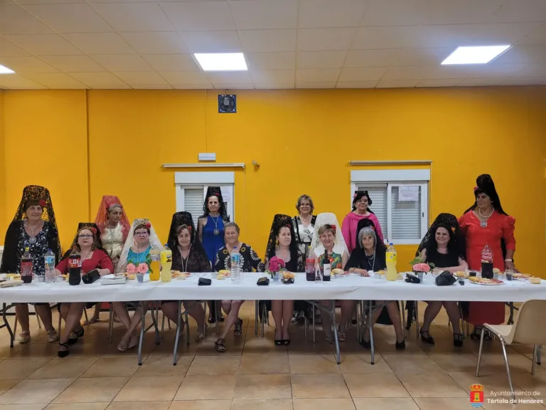 La Asociación las Hijas de María de Tórtola celebra su día grande